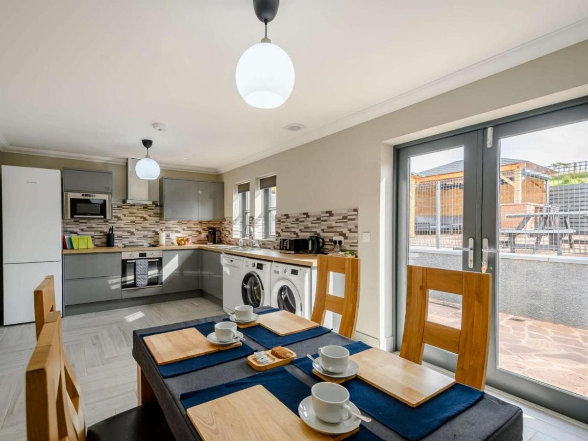 Westertonhill Lodge 4 Newbuild with Hot Tub Option - Housity