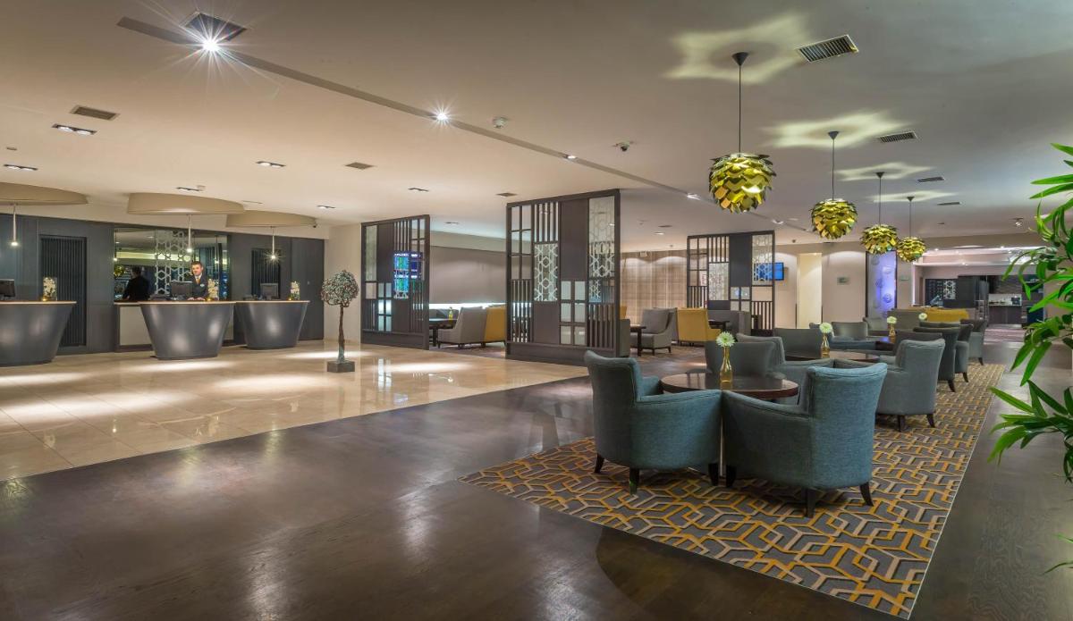 Maldron Hotel Dublin Airport - Housity