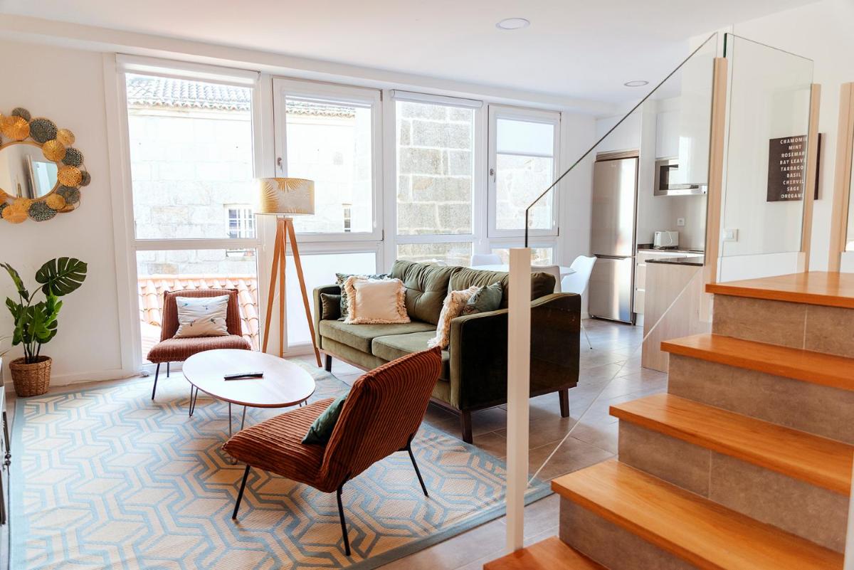 Dúplex Camino de Santiago I, II y III, Rúa Real 26 y 28, Zona Monumental, Pontevedra - Housity