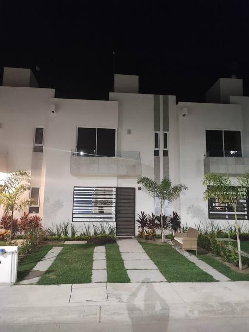 Suitetrails - no usar casa en coto privado isla rodas con alberca