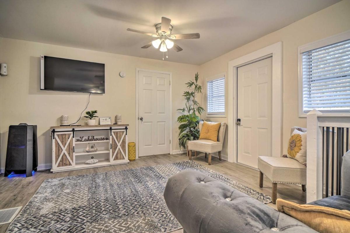 Dandridge Retreat with Hot Tub and Lake Access! - Housity