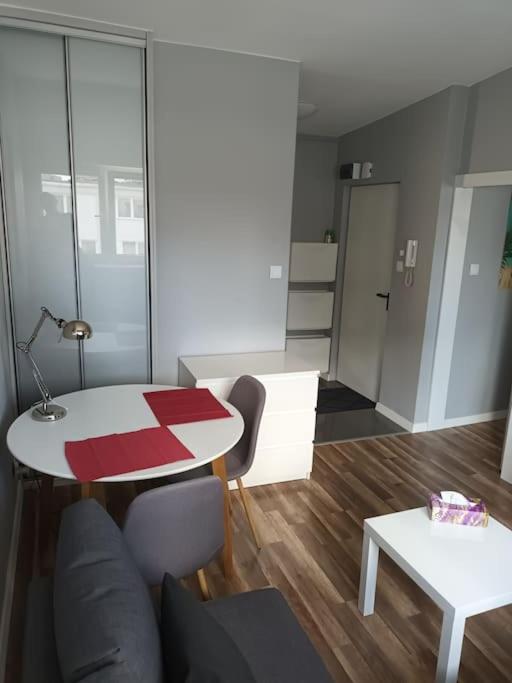 Apartament Złota 60- Warsaw - Housity