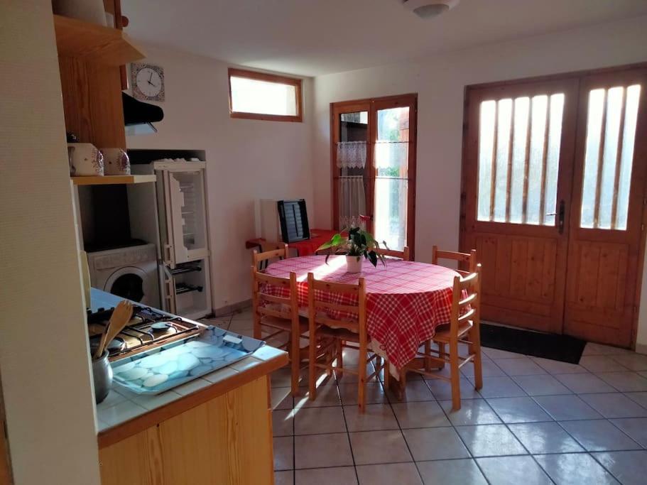 Chalet Flora - Housity