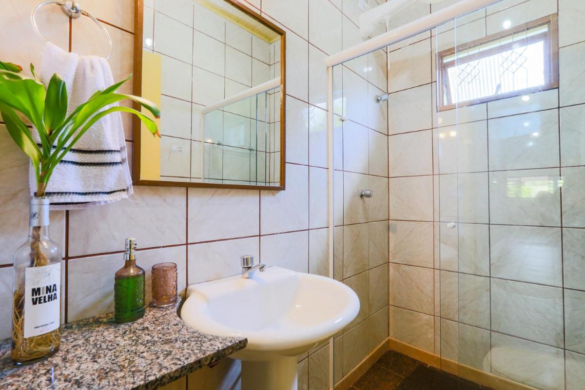 Casa de campo Cond. fechado Cotia 45 km de SP - Housity