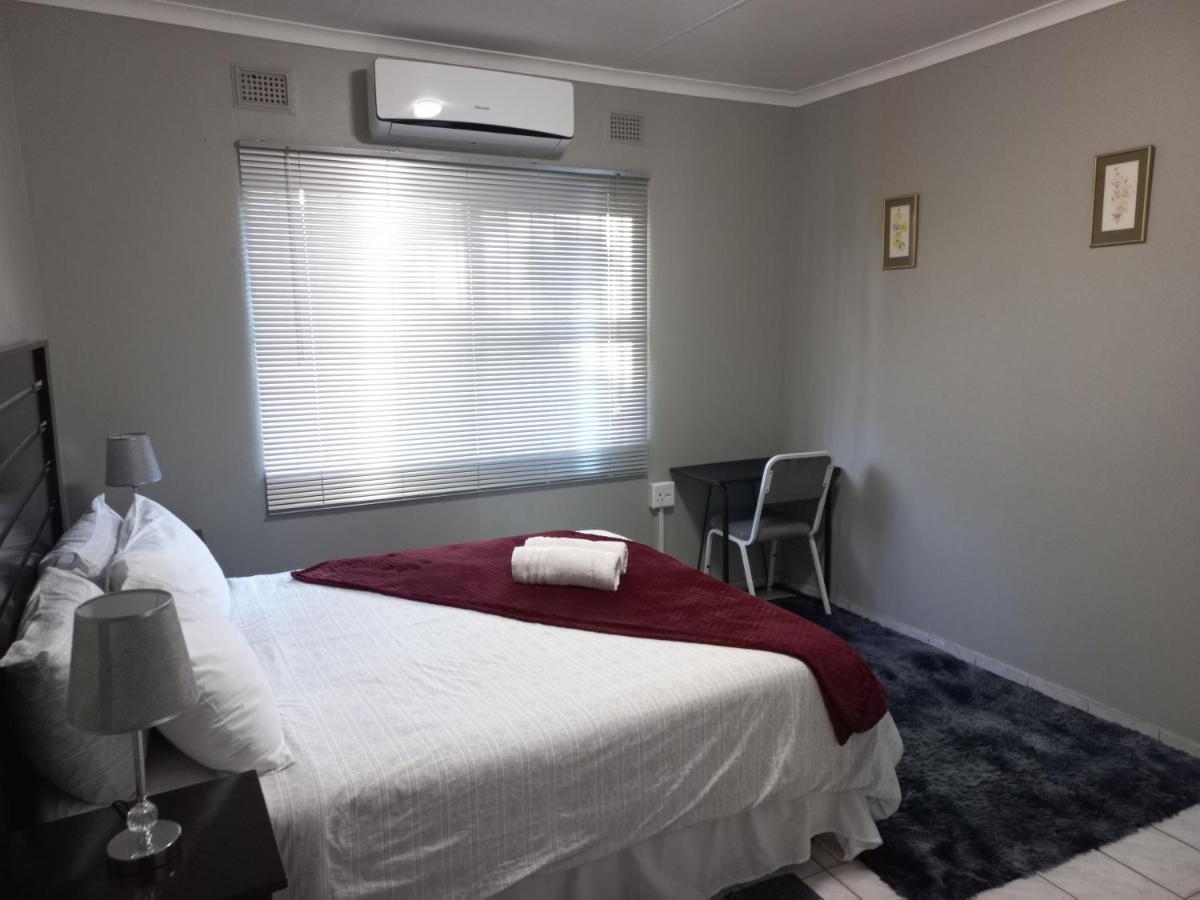 Suitetrails - Elegant 1-Bedroom Apartment with pool.