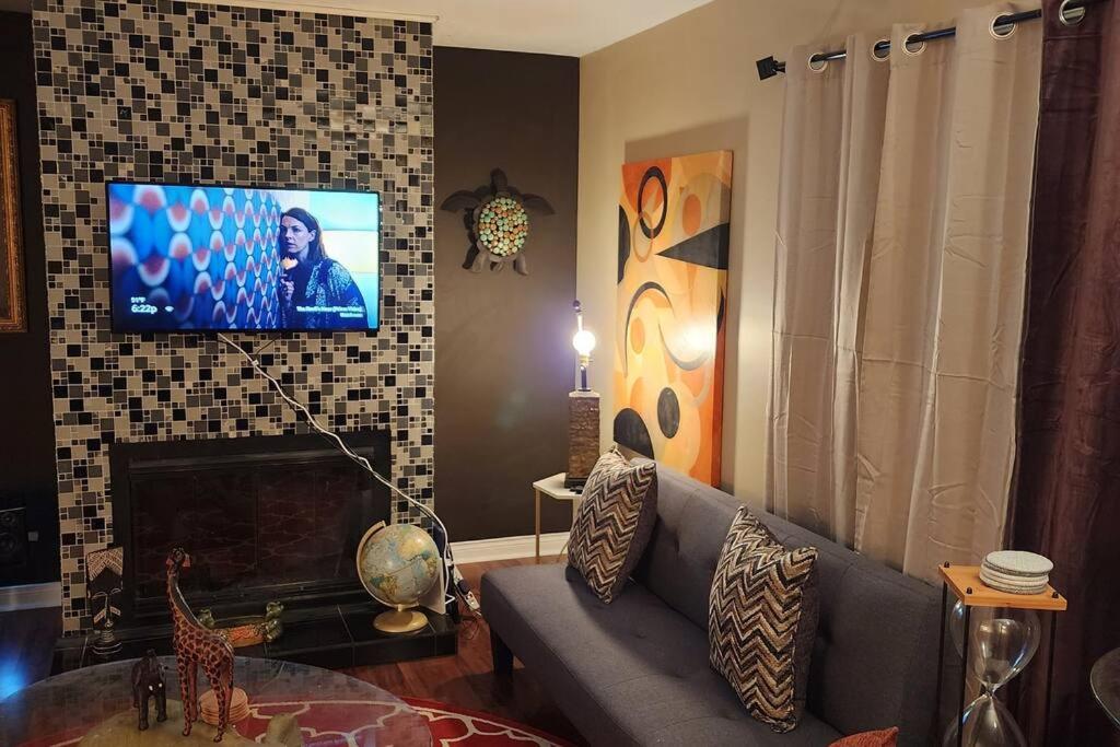 Lovely 2 Bedroom condo located in Matteson - Housity