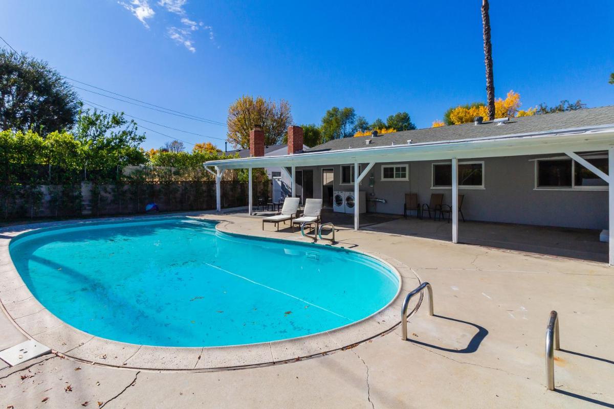 4 Bedroom West Hills Charmer with Pool - Housity