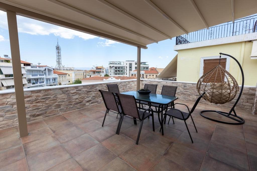 Orion Maison: Luxury 3-bedroom maisonette in the center of town - Housity