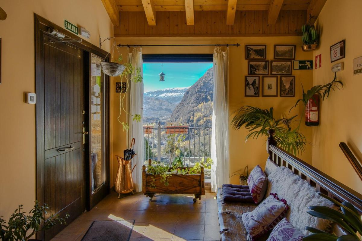 Hostal Parque Natural - Housity