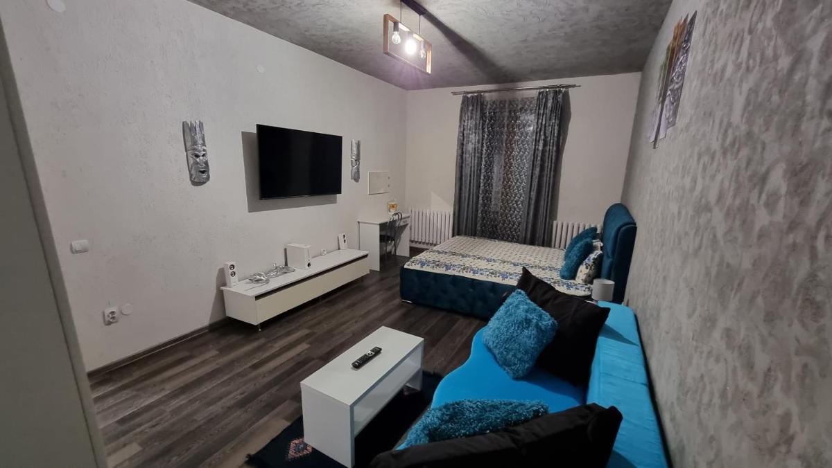 Garsoniera Bro - Housity