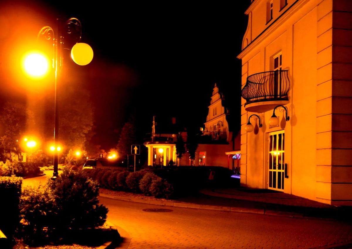 Hotel Wityng - Housity