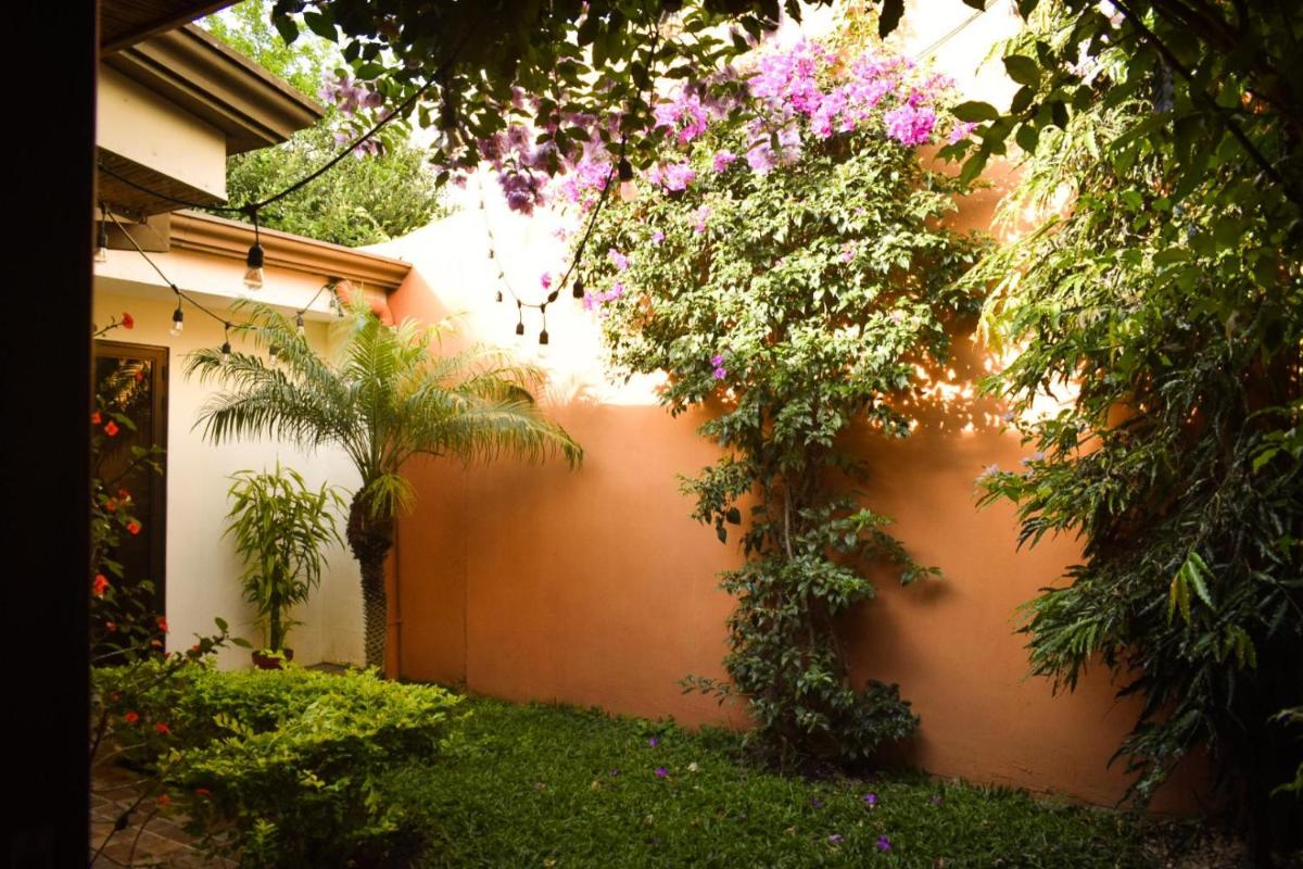 Rohrmoser Casa Simon - 2 habs - Sonia Brenes - Housity