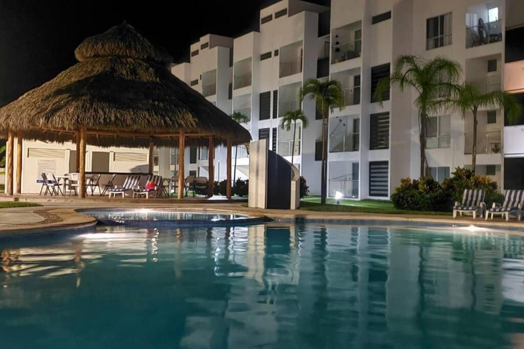Hermoso y cómodo departamento en Manzanillo - Housity