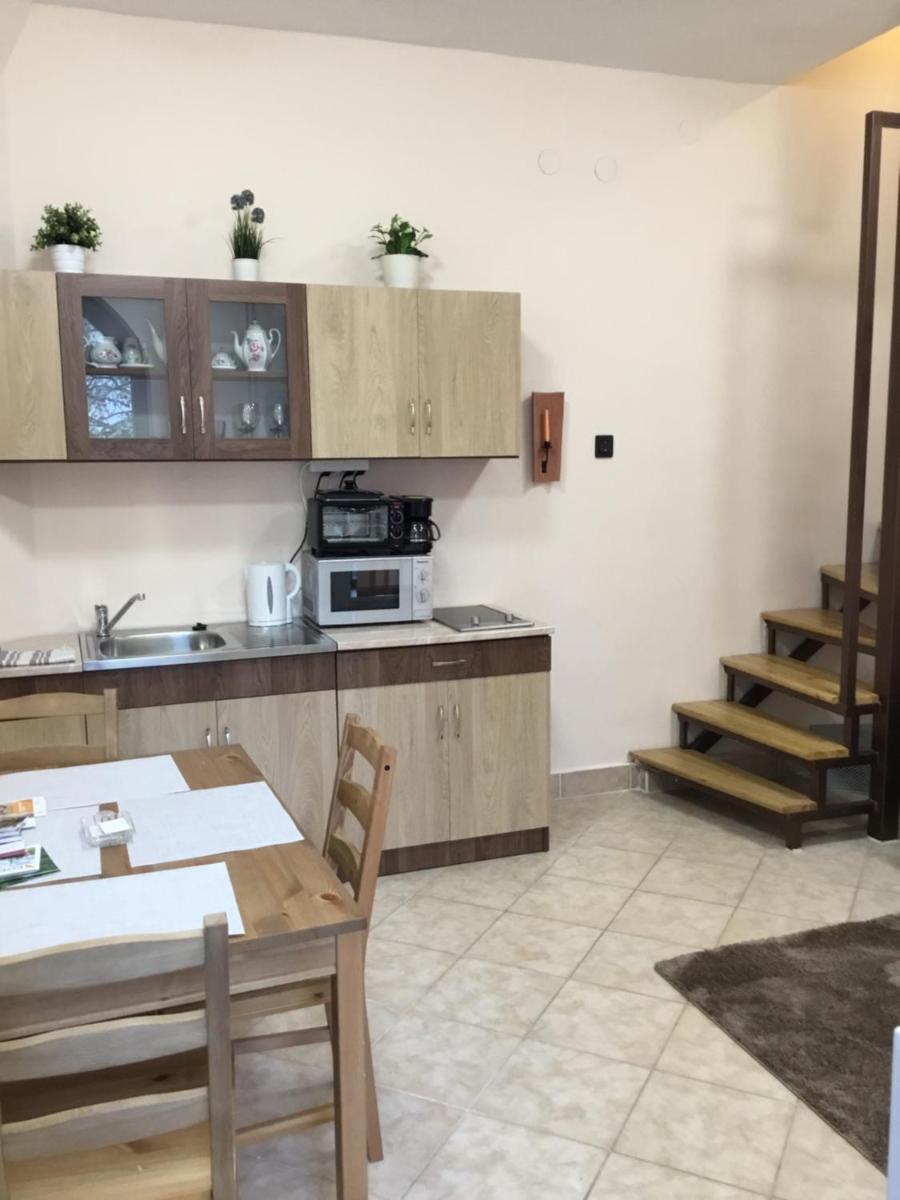 Kincsem Apartman - Housity
