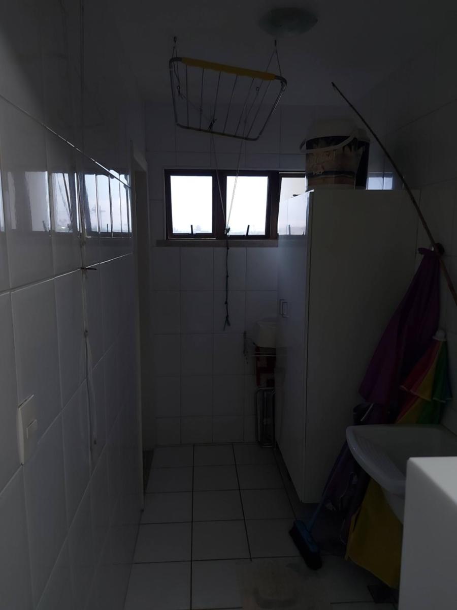 Apartamento em guarajuba 200m da praia - Housity