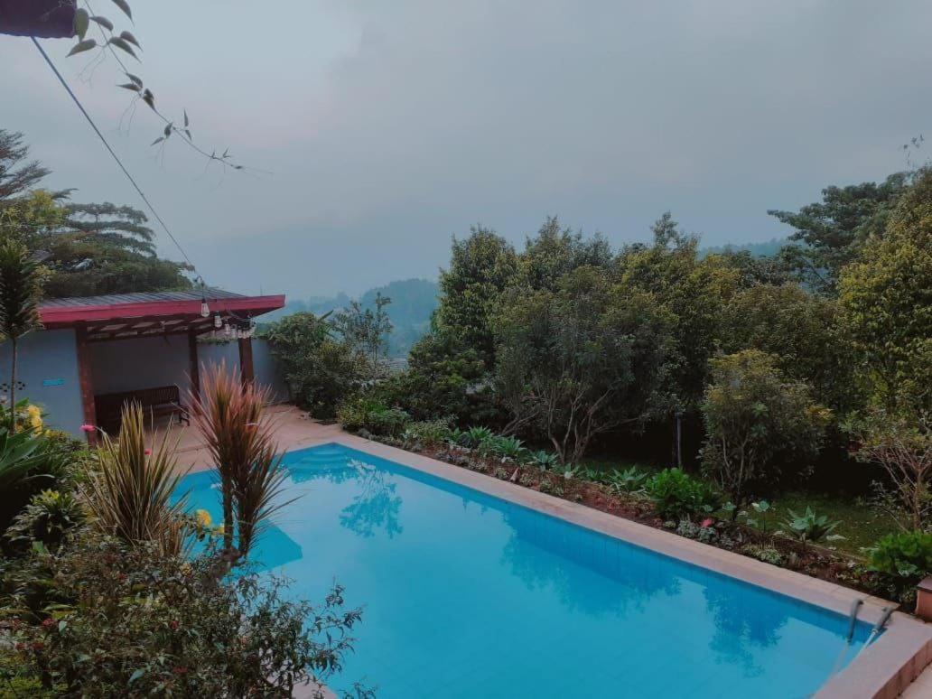 Villa Bata Merah By SPAZIE - Housity