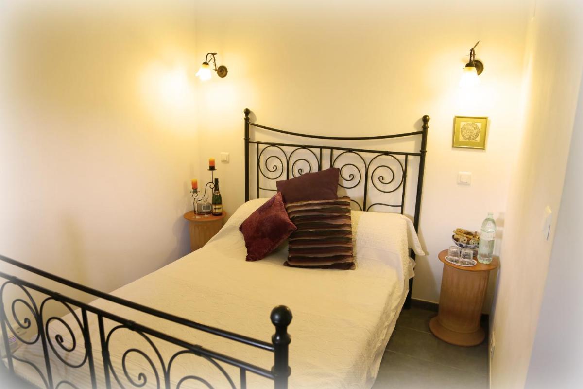 River Ebro Holidays - Housity