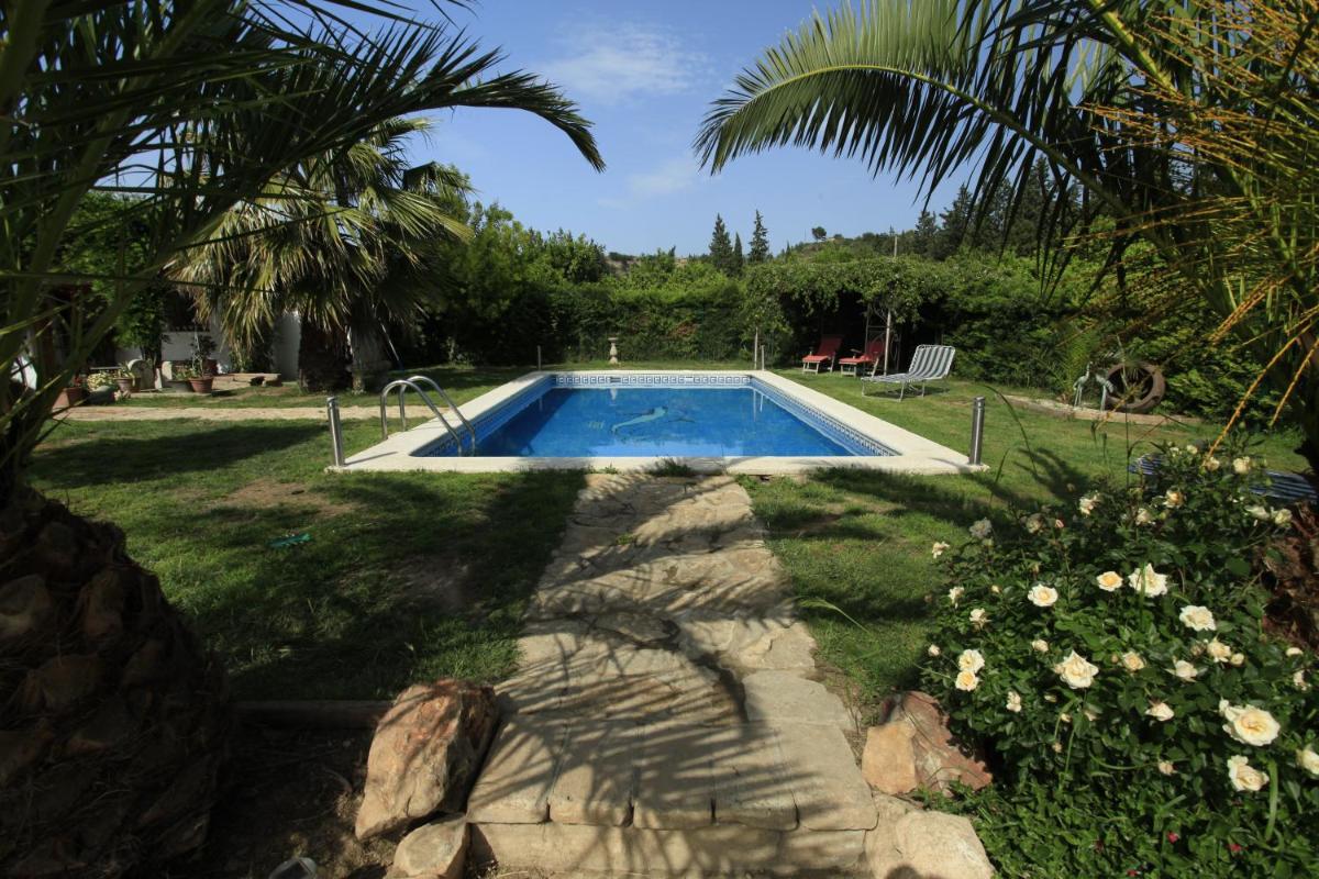 River Ebro Holidays - Housity