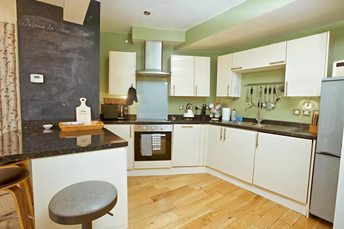 Pass the Keys Apartment next to Lincoln Castle - Housity