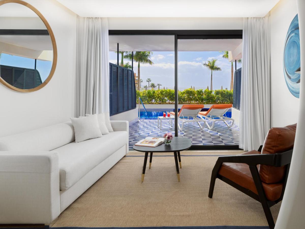 Piscina en o cerca de H10 Atlantic Sunset Horizons Collection