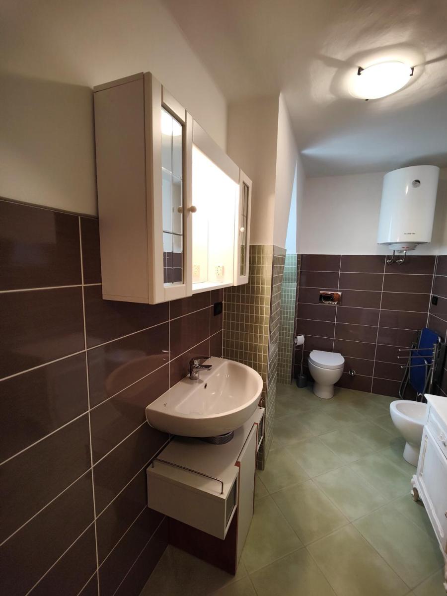 Hostdomus - Blue Sky Apartment - Housity