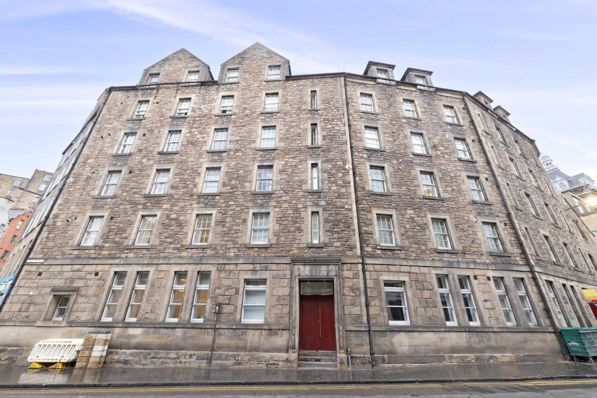 ALTIDO Gorgeous Old Town Flat - Housity