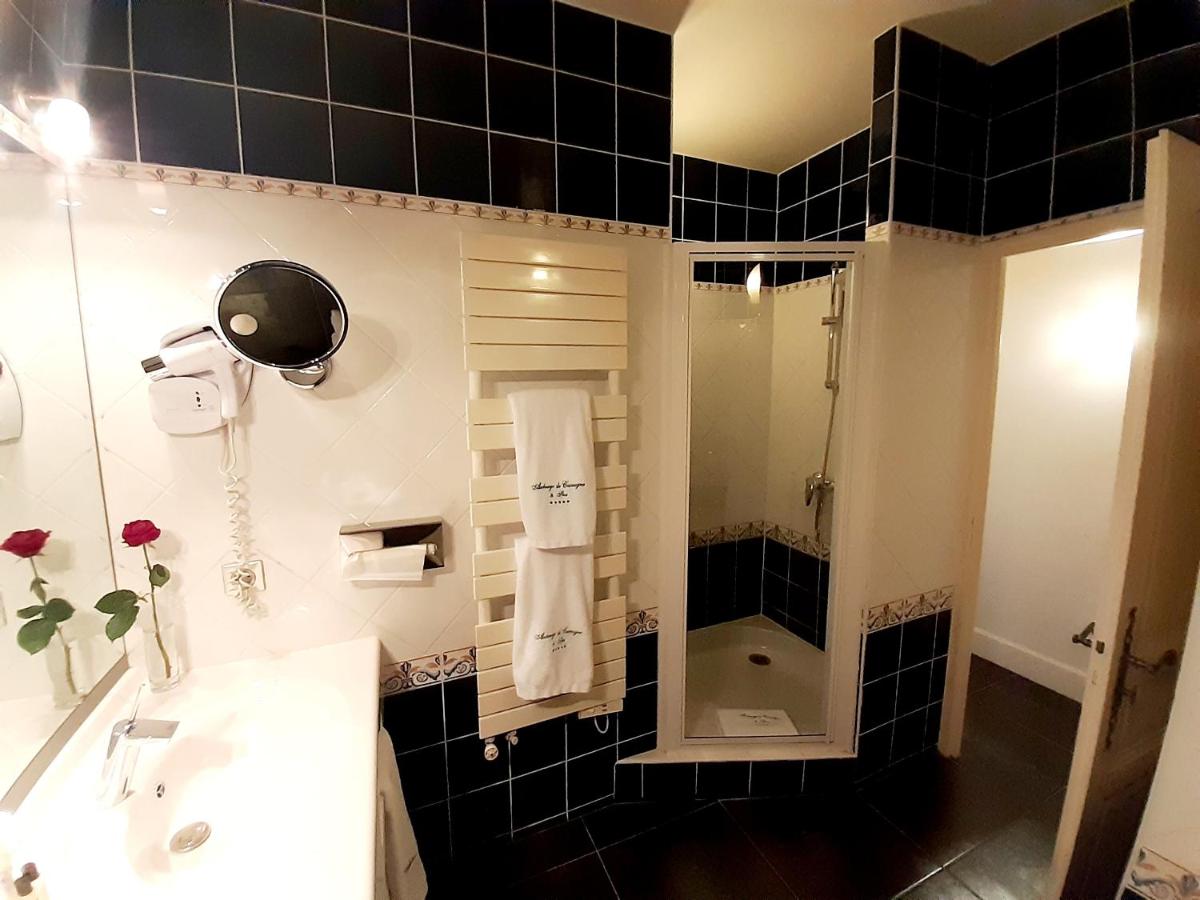 Salle de bains dans l'établissement Auberge de Cassagne & Spa