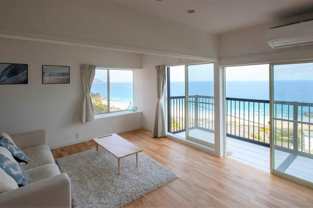 Sirahama Beach House - Hizvo