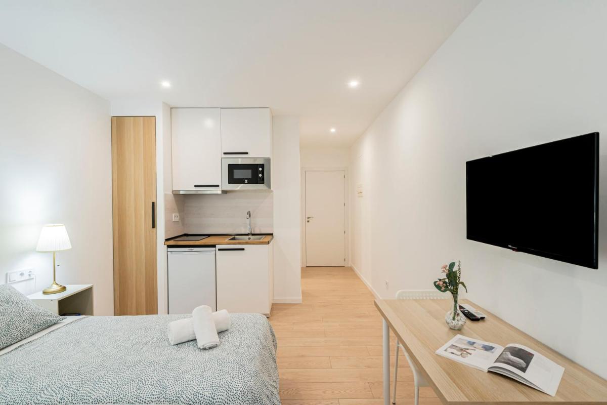 Room Plaza España - Housity