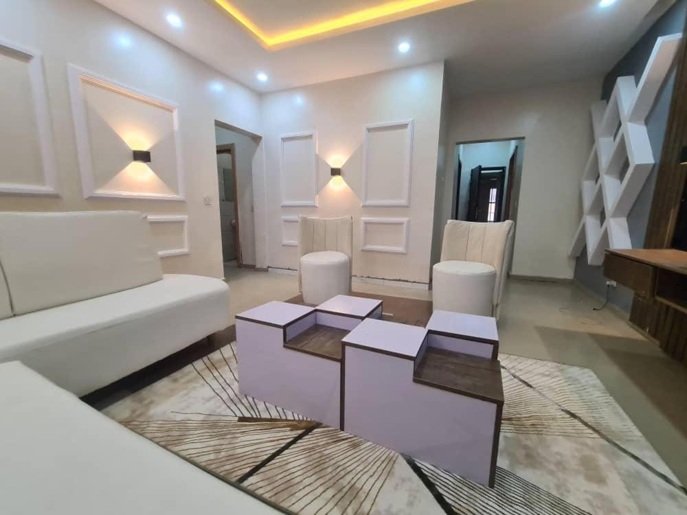 Beautiful 2 bedroom apartment Abuja - Housity