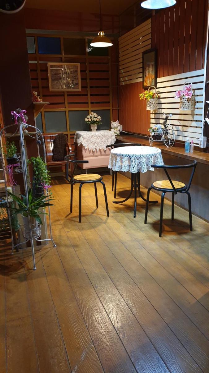 Suitetrails - Little Guest House Hotel