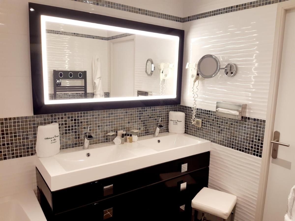 Salle de bains dans l'établissement Auberge de Cassagne & Spa
