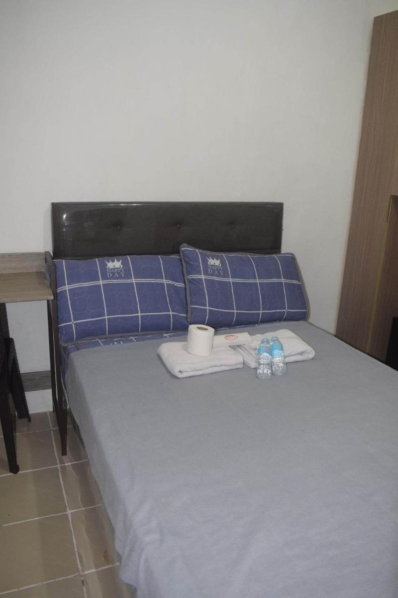 Candy Corner 2 Condo Staycation Urban Deca Edsa Mandaluyong - Housity