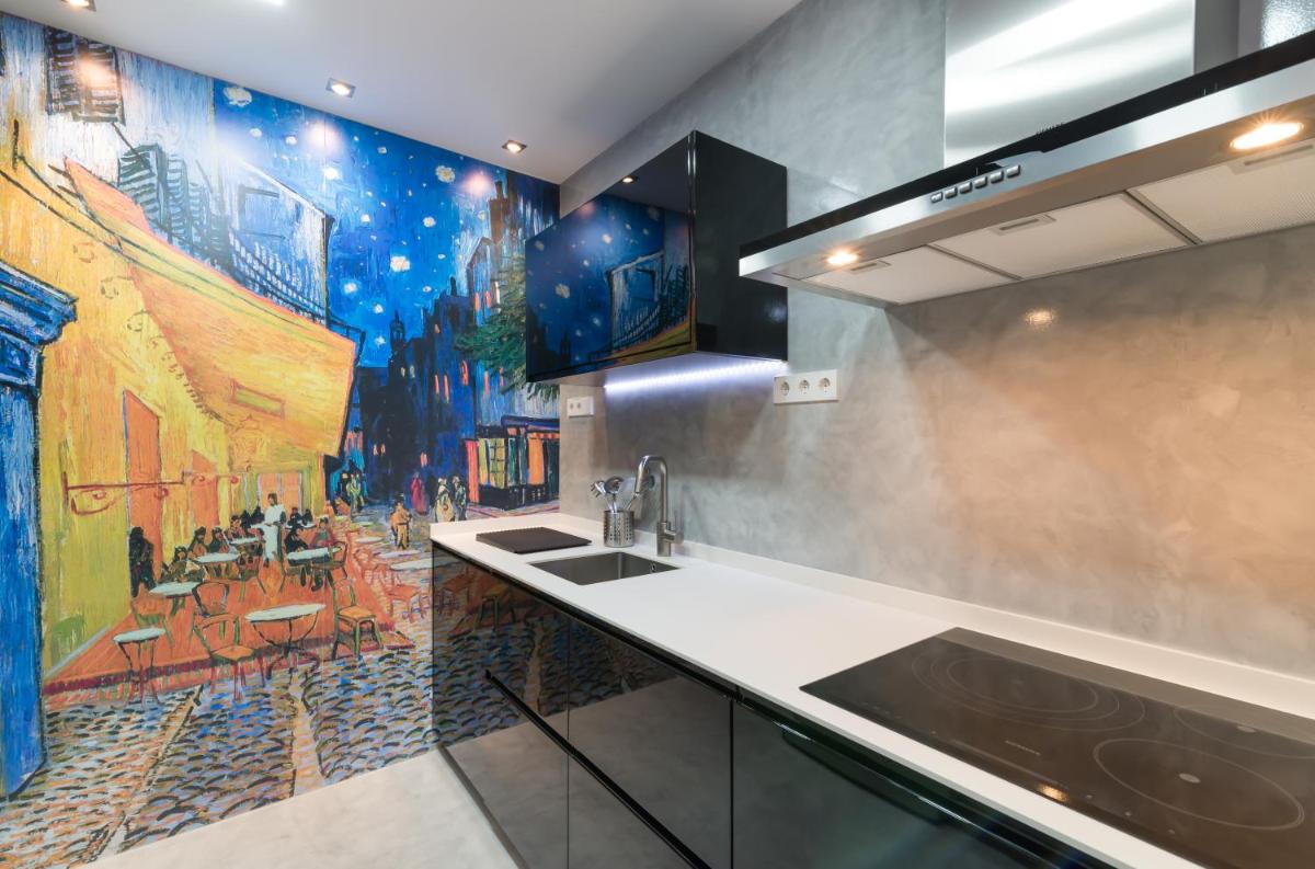 Lujo en Las 4 Torres! Business Area - Housity