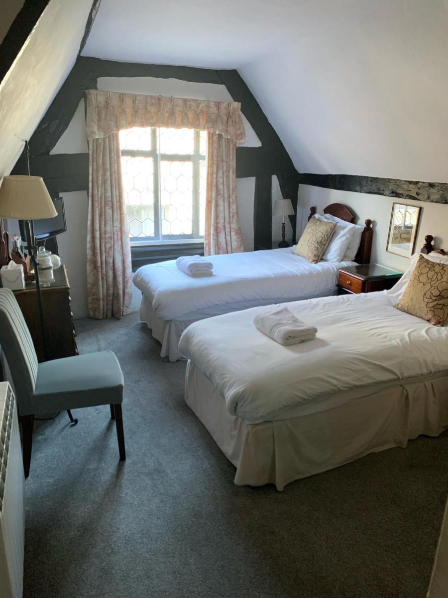The White Hart Inn - Housity