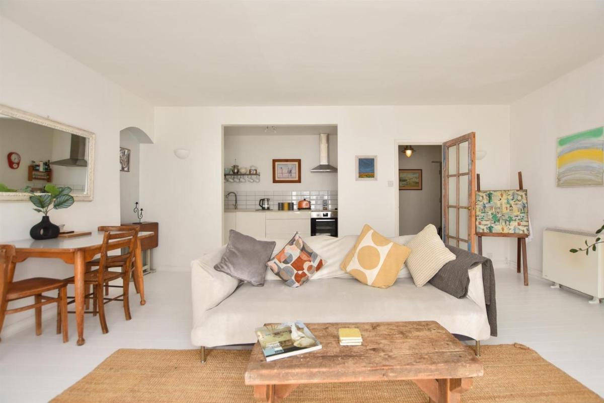 Suitetrails - Stunning 2 bed with Sea View in Hastings Old Town