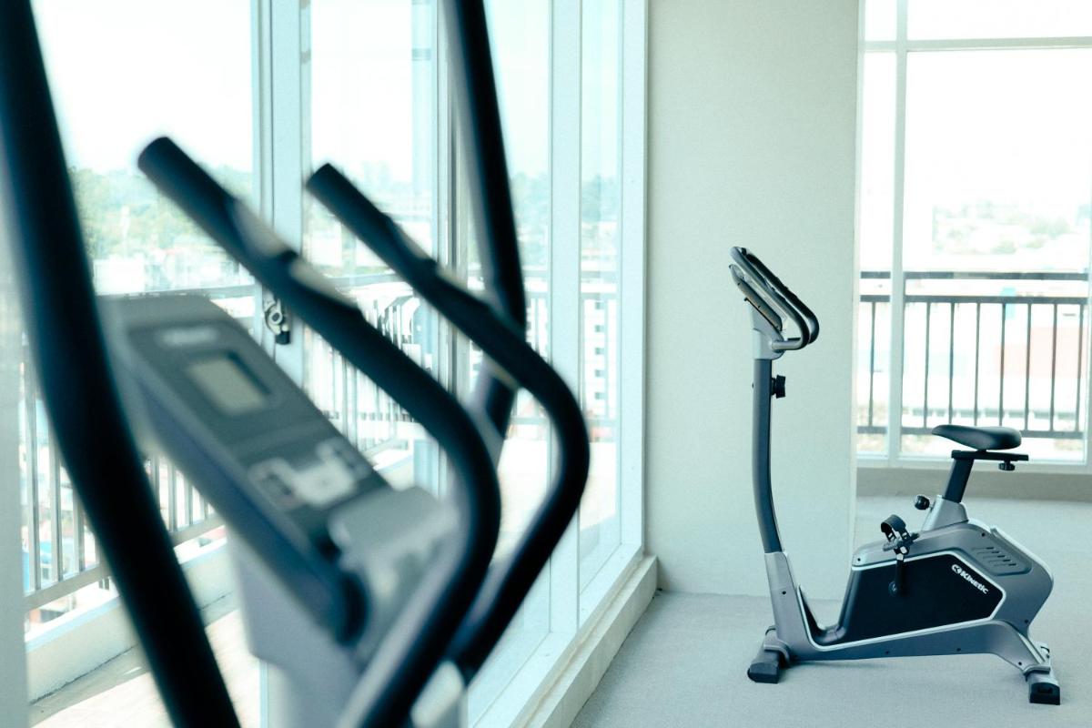 Spacious High Rise Studio Apartment - By MESA - Housity