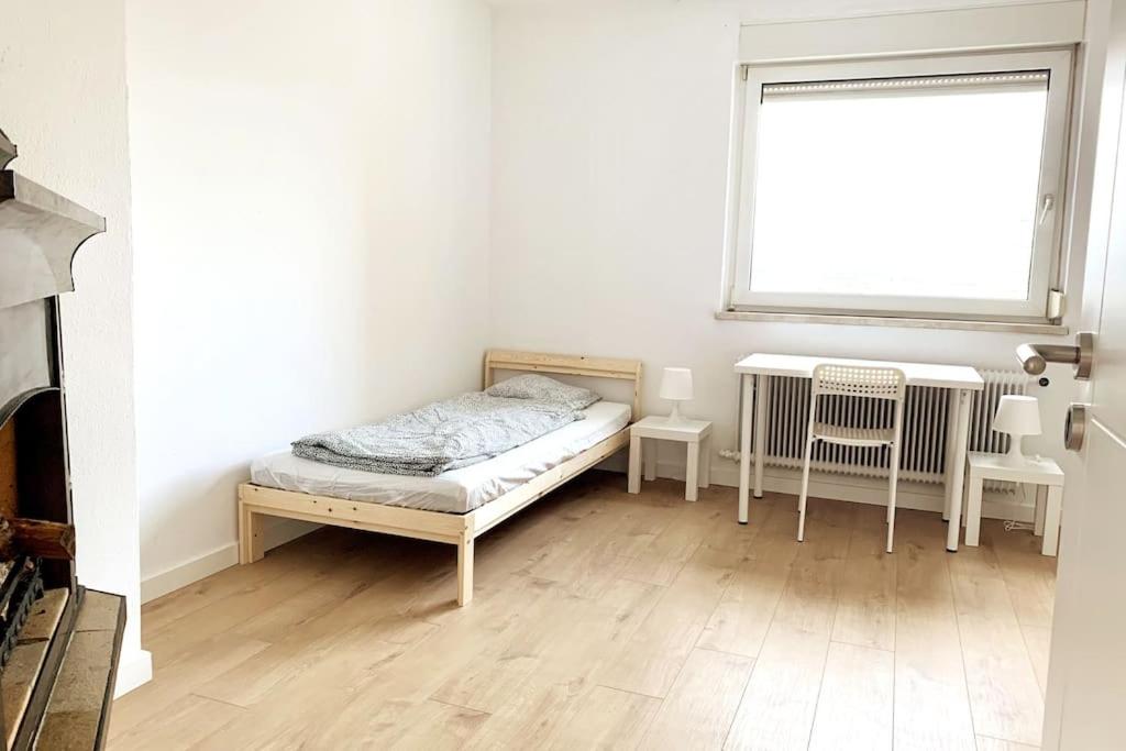 BäMü 2 - Modernes Doppelzimmer in Linz mit Parkplatz - Housity