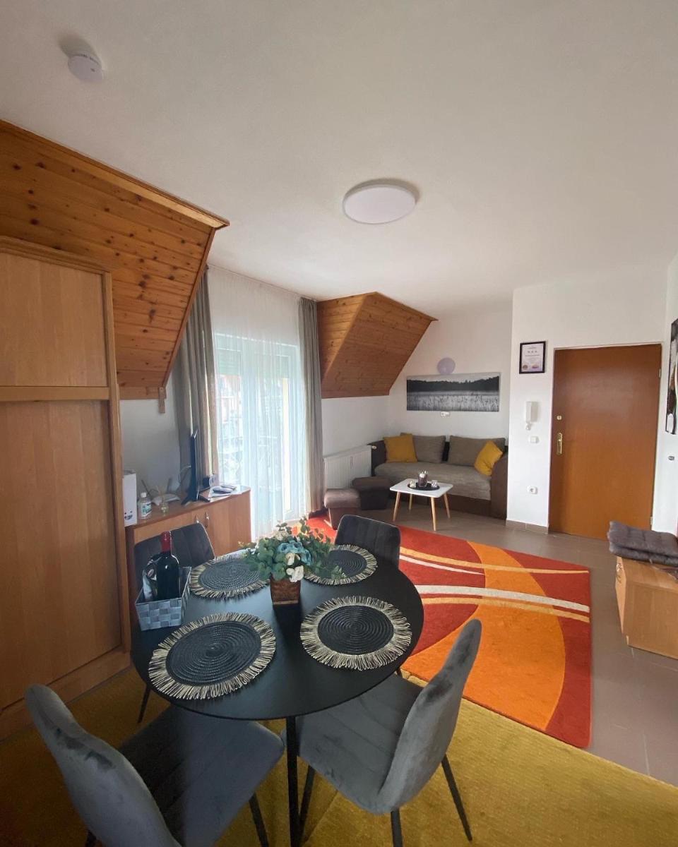 Chestnut Hill- Zalakaros - Housity