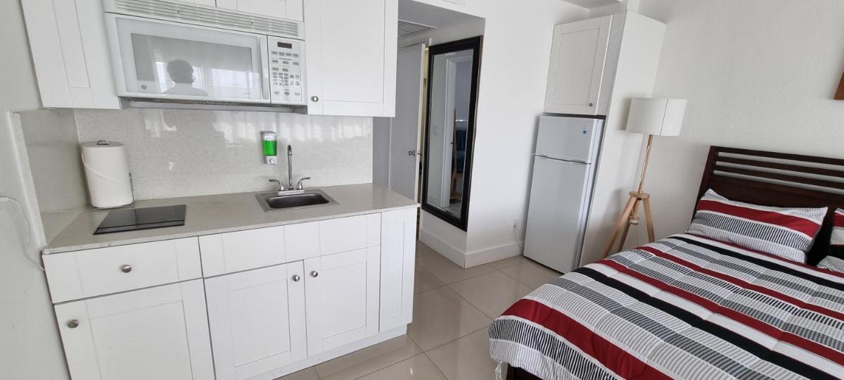 Beach Front Studio Miami Beach - Housity