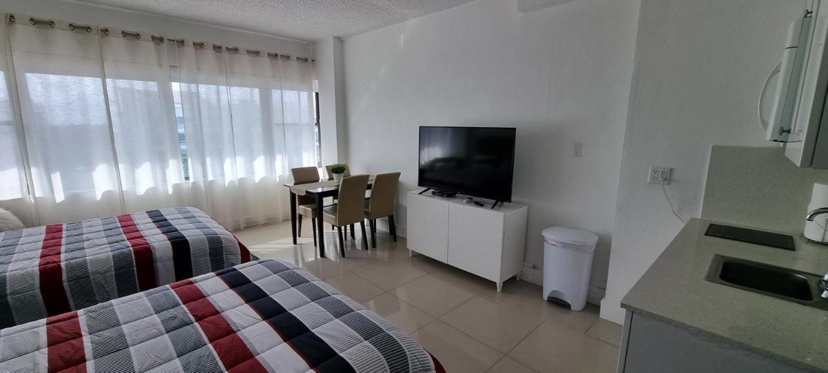 Beach Front Studio Miami Beach - Hizvo