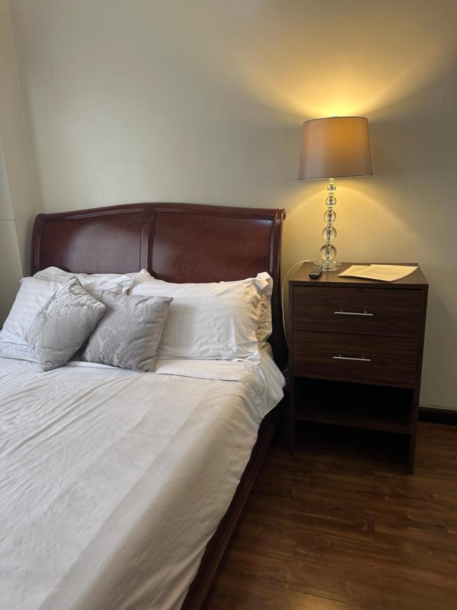 Luxury suite across SM Megamall - Hizvo