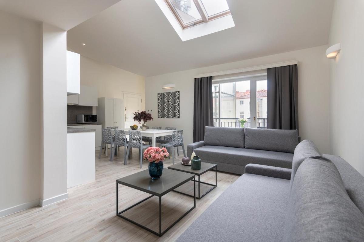 Kinsky Garden Apartments and Suites by Dwellfort - Housity