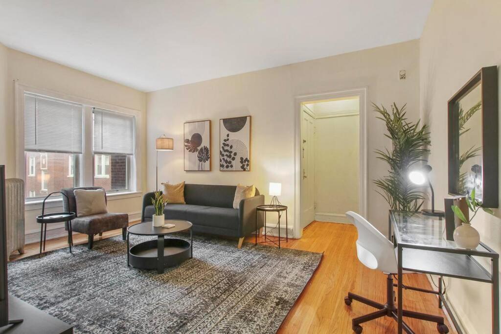 Cozy 1BR Apartment in Rogers Park - Touhy 2W - Housity