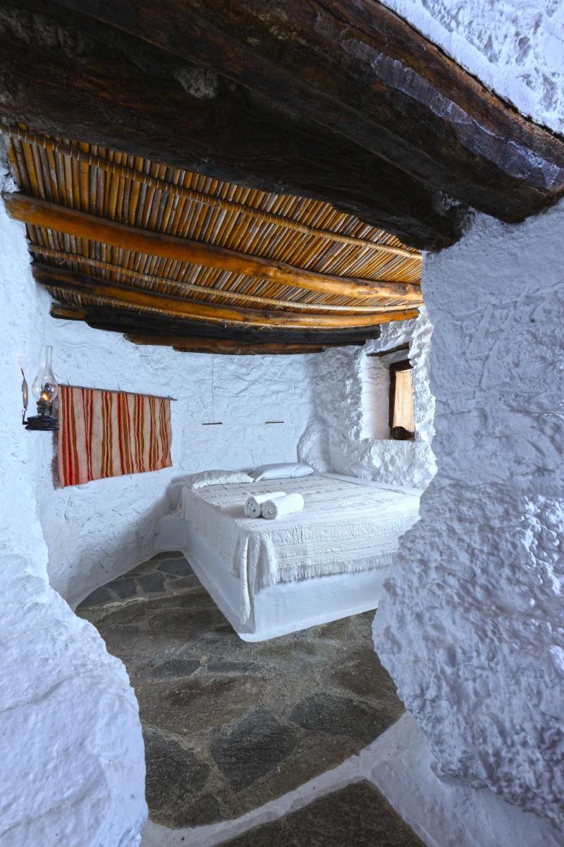 Aspros Potamos - Housity