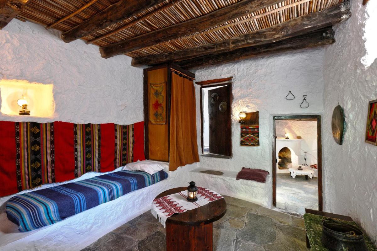 Aspros Potamos - Housity