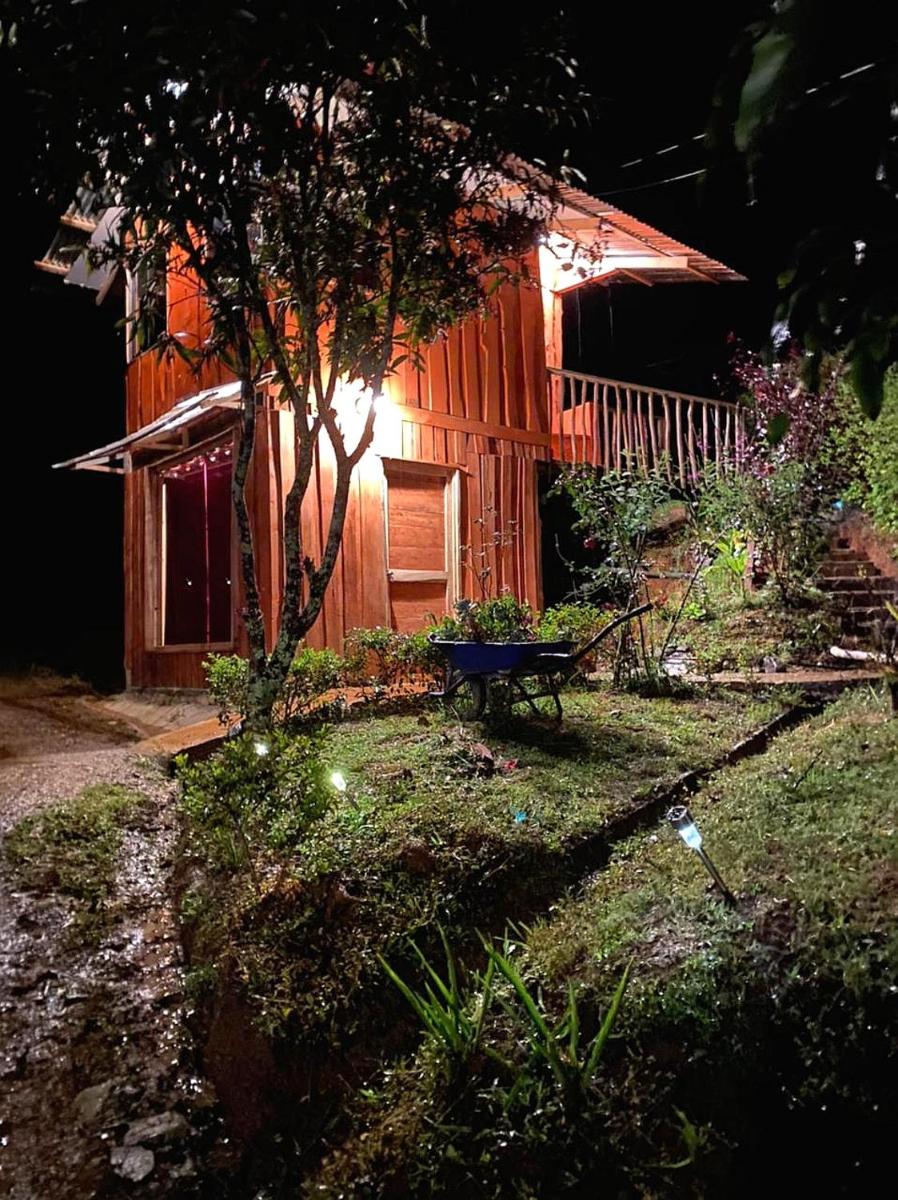 Lodge él Savegre Providencia - Housity