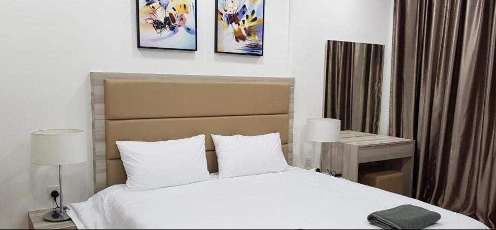 Encorp Marina Suites near Legoland - Housity