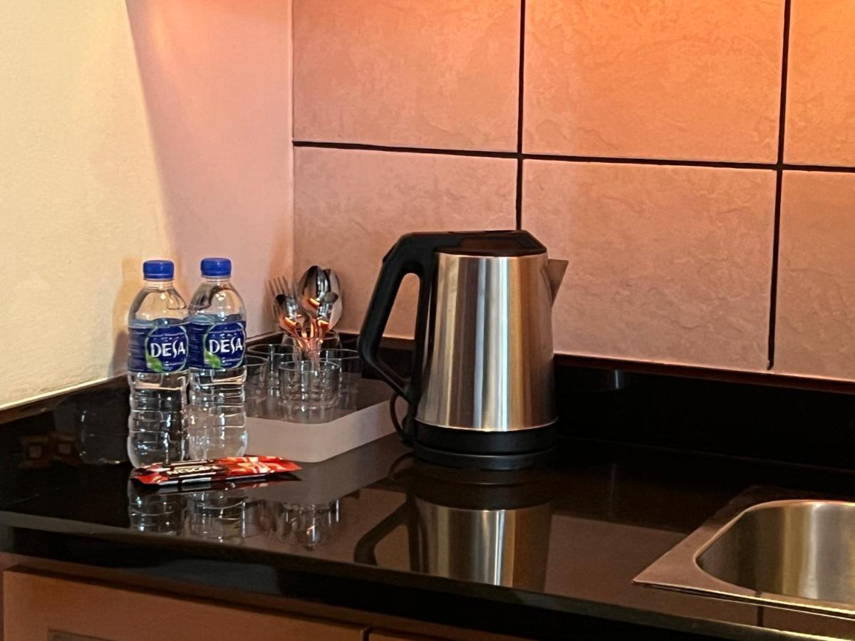 Suitetrails - Private Seaview Apartment, Port Dickson