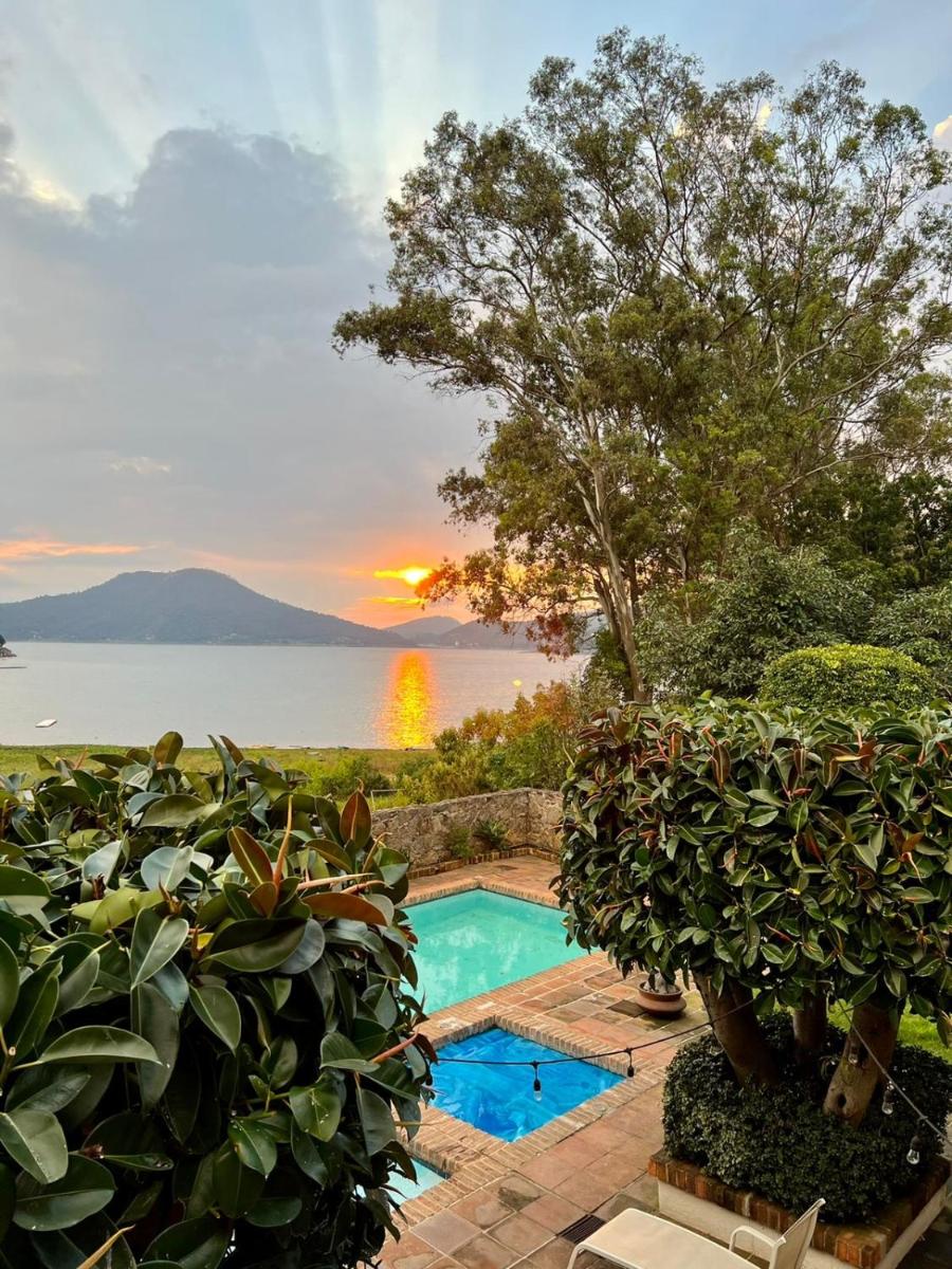 Suitetrails - Hermosa casa con acceso al lago y jacuzzi